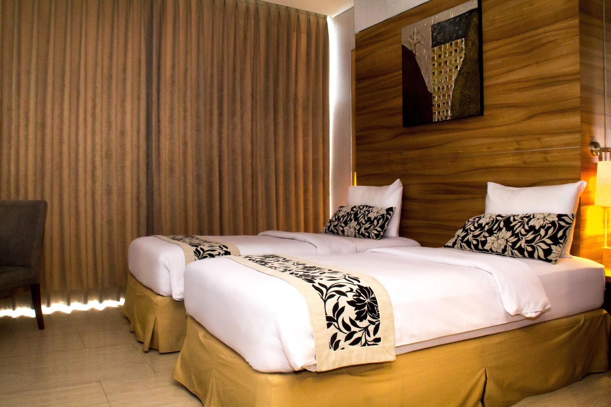Verona Palace Hotel Bandung Exterior photo