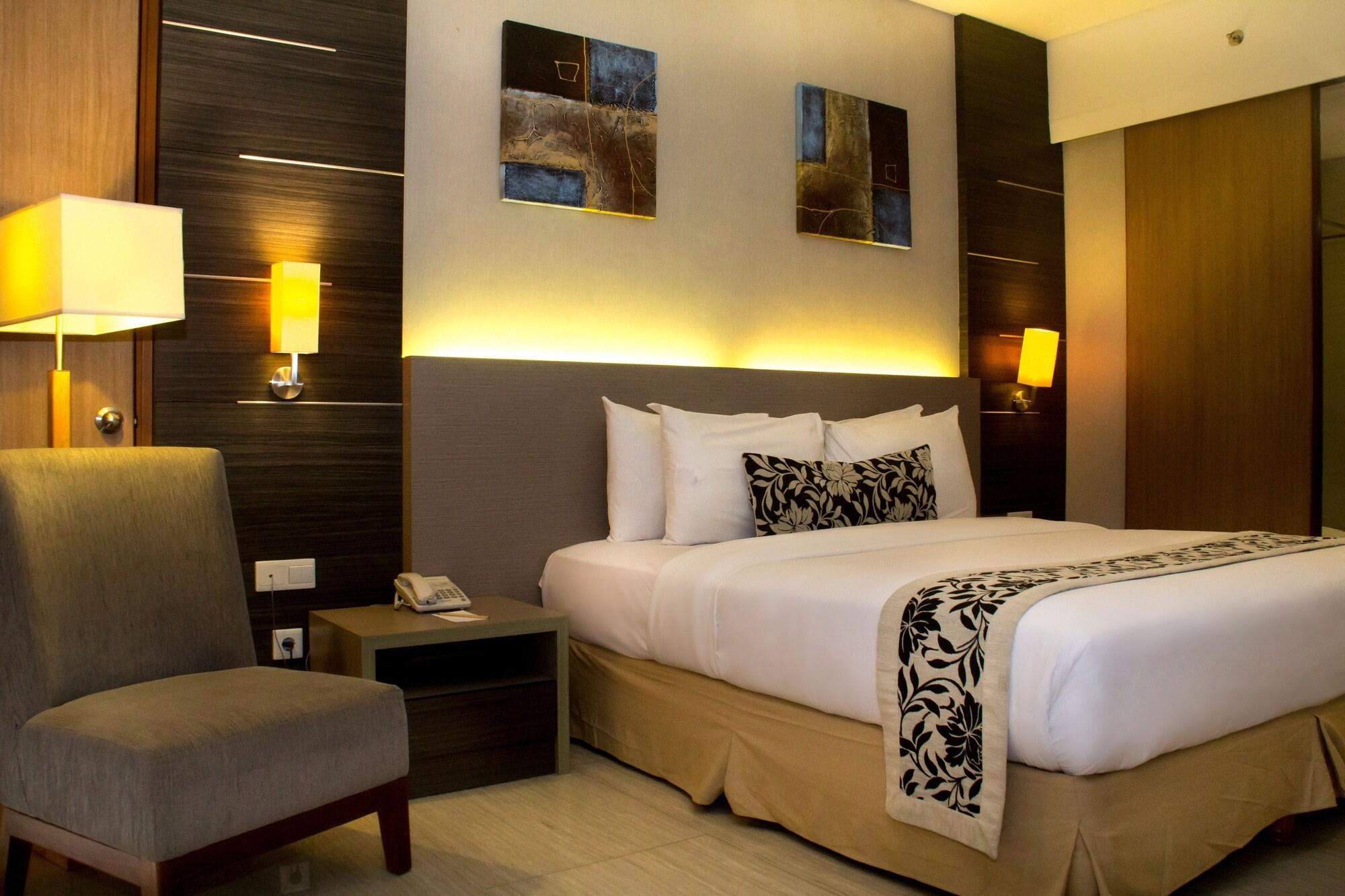 Verona Palace Hotel Bandung Exterior photo