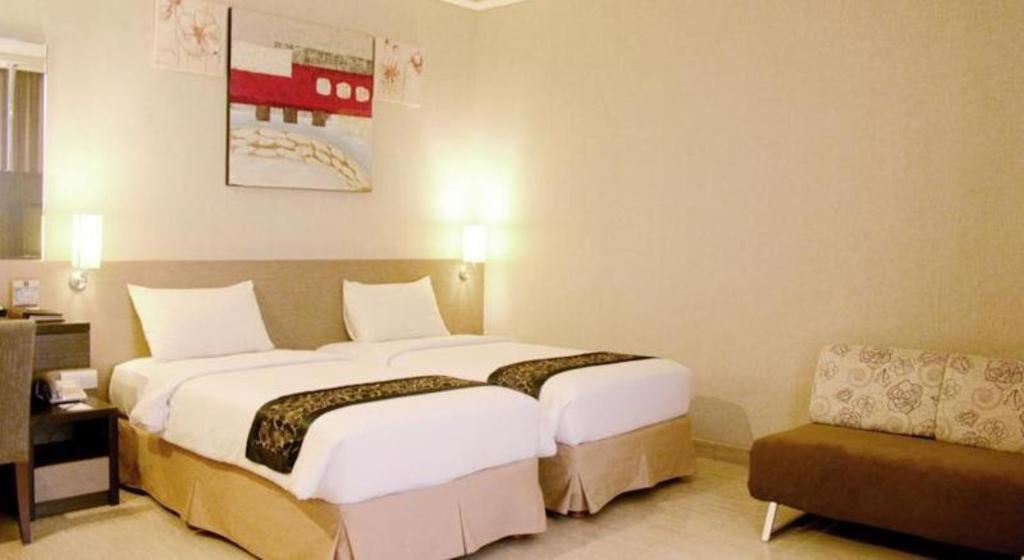 Verona Palace Hotel Bandung Exterior photo