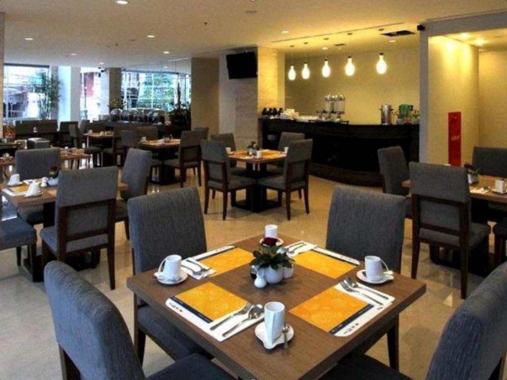 Verona Palace Hotel Bandung Exterior photo