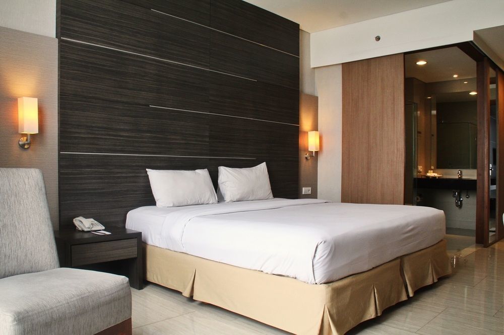 Verona Palace Hotel Bandung Exterior photo