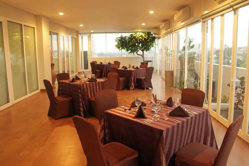 Verona Palace Hotel Bandung Exterior photo