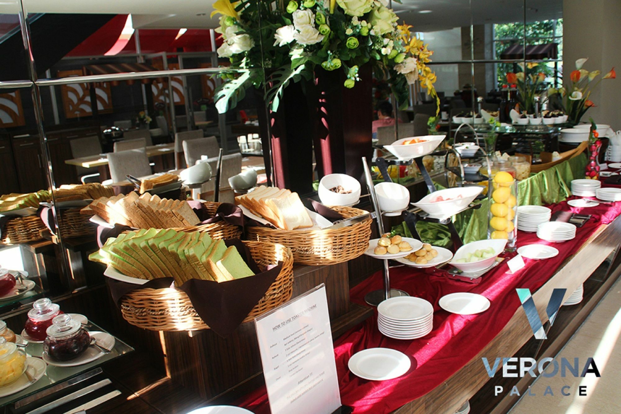 Verona Palace Hotel Bandung Exterior photo